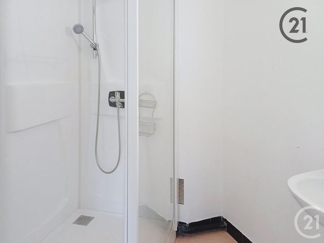 Afficher la photo en grand Appartement à vendre - 2 pièces - 60 m2 - Troyes - 10 - CHAMPAGNE-ARDENNE