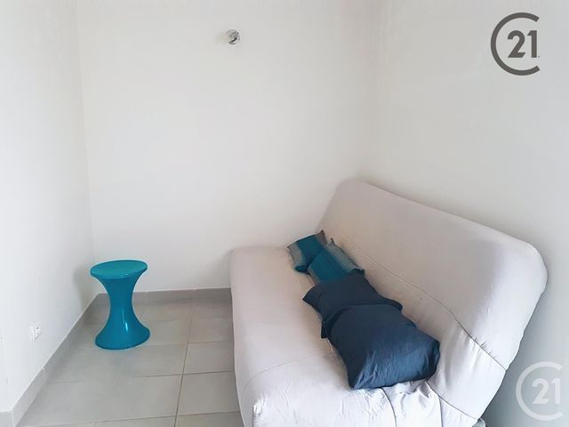 Afficher la photo en grand Appartement Studio à vendre - 1 pièce - 22,80 m2 - St Julien Les Villas - 10 - CHAMPAGNE-ARDENNE
