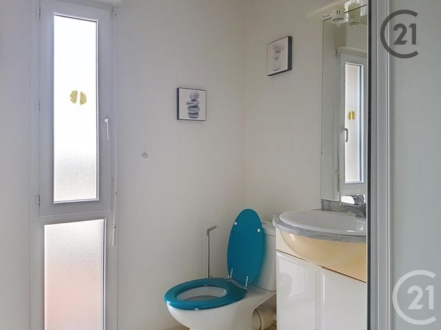 Afficher la photo en grand Appartement Studio à vendre - 1 pièce - 22,80 m2 - St Julien Les Villas - 10 - CHAMPAGNE-ARDENNE