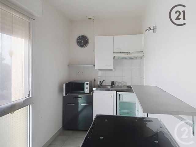 Afficher la photo en grand Appartement Studio à vendre - 1 pièce - 22,80 m2 - St Julien Les Villas - 10 - CHAMPAGNE-ARDENNE