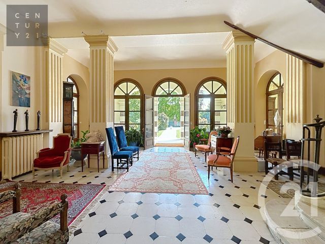 Maison &agrave; vendre - 15 pi&egrave;ces - 655 m2 - St Julien Les Villas - 10 - CHAMPAGNE-ARDENNE