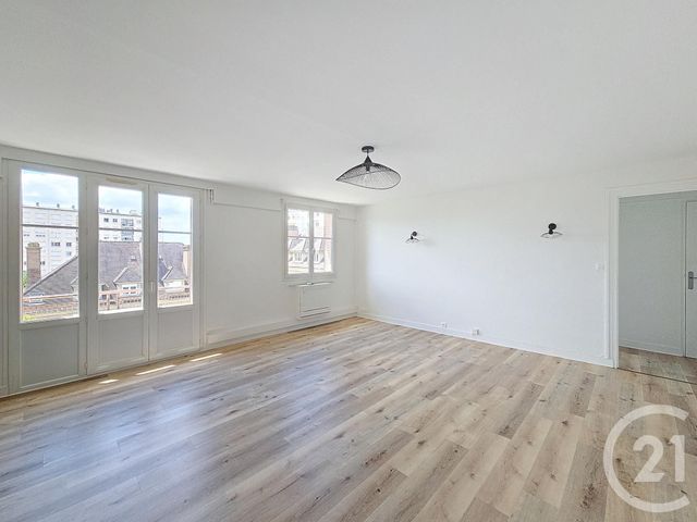 Afficher la photo en grand Appartement F4 à louer - 4 pièces - 65,37 m2 - Troyes - 10 - CHAMPAGNE-ARDENNE