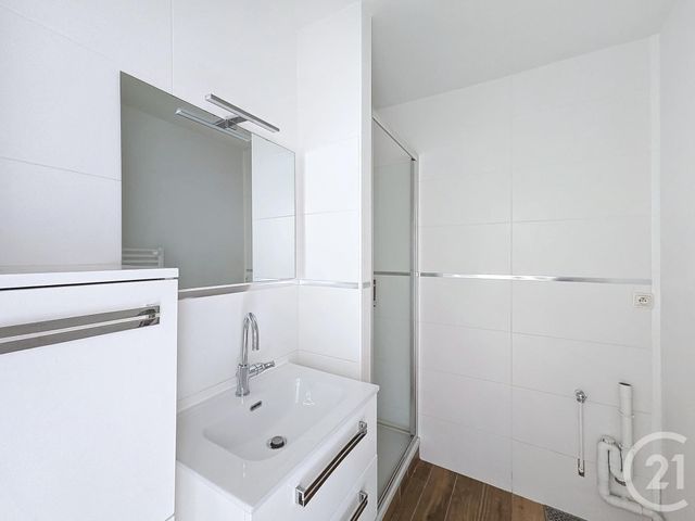 Afficher la photo en grand Appartement F4 à louer - 4 pièces - 65,37 m2 - Troyes - 10 - CHAMPAGNE-ARDENNE