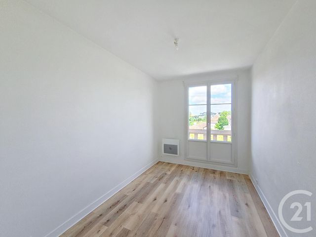 Afficher la photo en grand Appartement F4 à louer - 4 pièces - 65,37 m2 - Troyes - 10 - CHAMPAGNE-ARDENNE