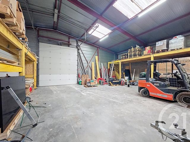 Commerce à louer - 100 m2 - 10 - CHAMPAGNE-ARDENNE