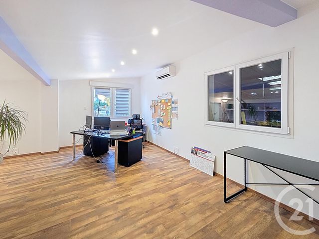 Commerce à louer - 100 m2 - 10 - CHAMPAGNE-ARDENNE