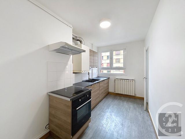 Appartement T4 à vendre - 4 pièces - 75,90 m2 - St Andre Les Vergers - 10 - CHAMPAGNE-ARDENNE