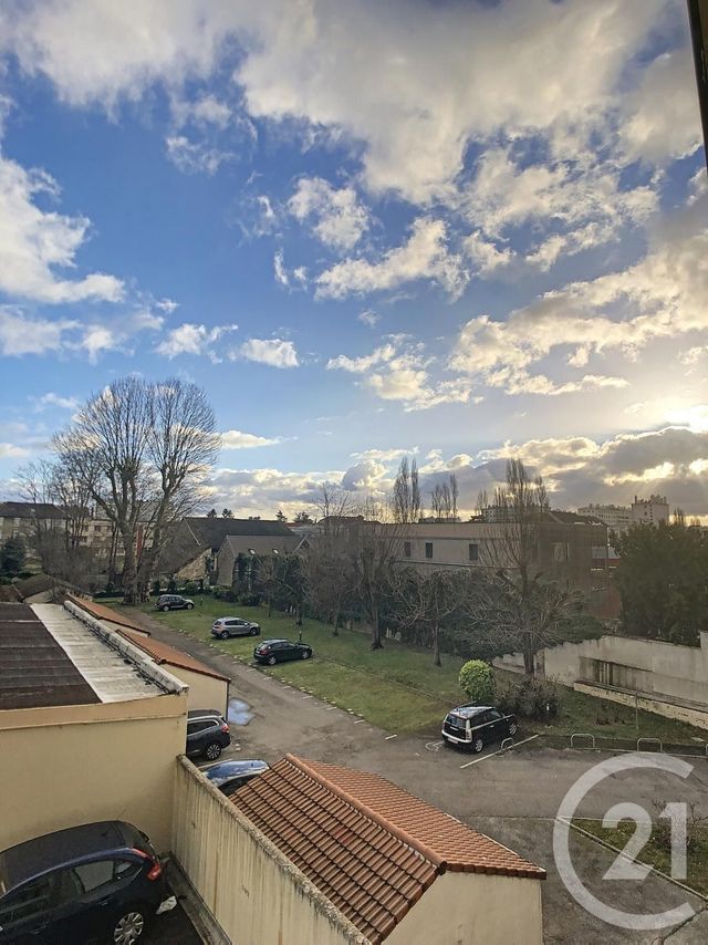 Afficher la photo en grand Appartement F4 à louer - 4 pièces - 90 m2 - Troyes - 10 - CHAMPAGNE-ARDENNE