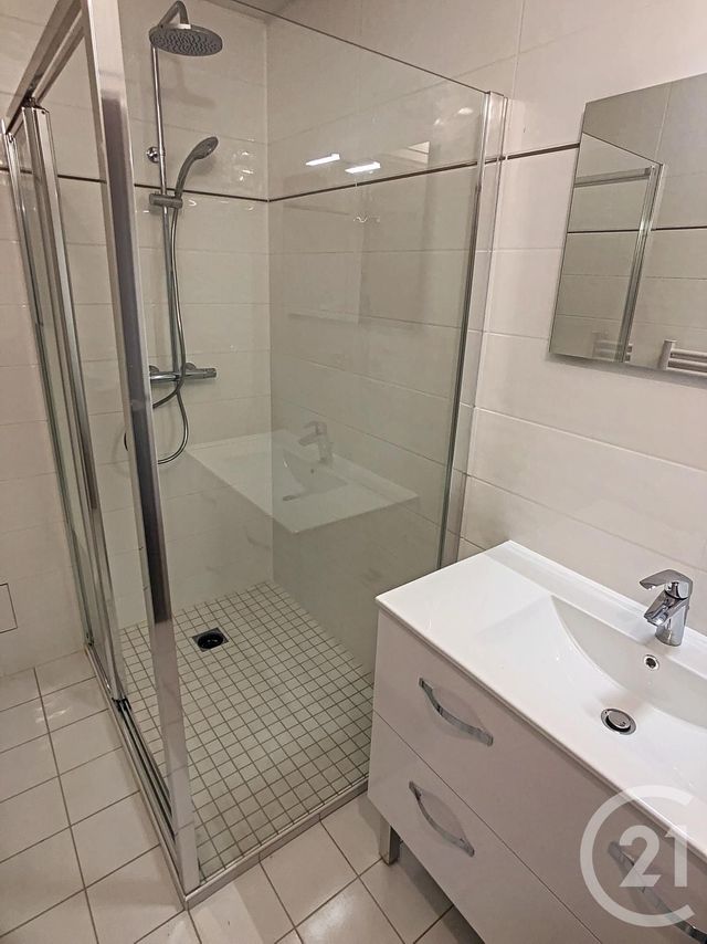 Afficher la photo en grand Appartement F4 à louer - 4 pièces - 90 m2 - Troyes - 10 - CHAMPAGNE-ARDENNE