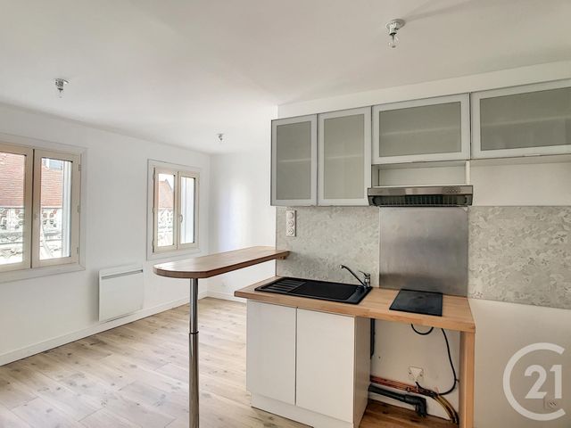 Afficher la photo en grand Appartement F2 à louer - 2 pièces - 41 m2 - Troyes - 10 - CHAMPAGNE-ARDENNE