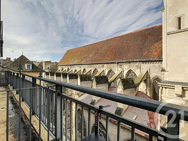 Afficher la photo en grand Appartement F2 à louer - 2 pièces - 41 m2 - Troyes - 10 - CHAMPAGNE-ARDENNE