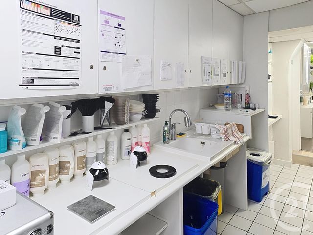 Commerce à louer - 270 m2 - 10 - CHAMPAGNE-ARDENNE