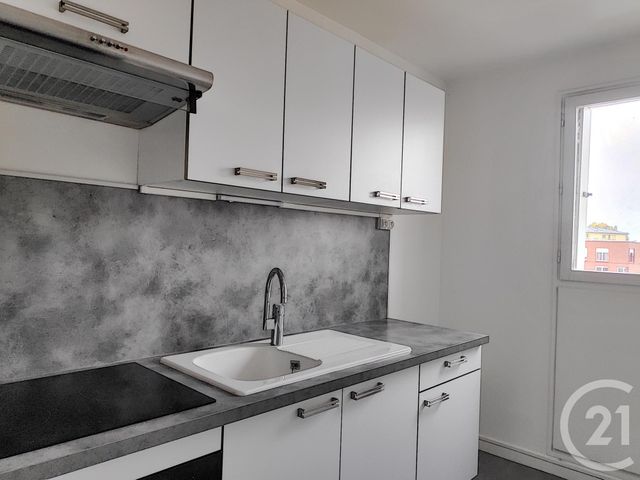 Appartement F2 à louer ST JULIEN LES VILLAS