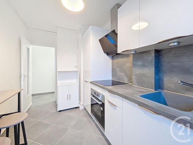 Appartement F4 à louer - 4 pièces - 63,09 m2 - La Chapelle St Luc - 10 - CHAMPAGNE-ARDENNE