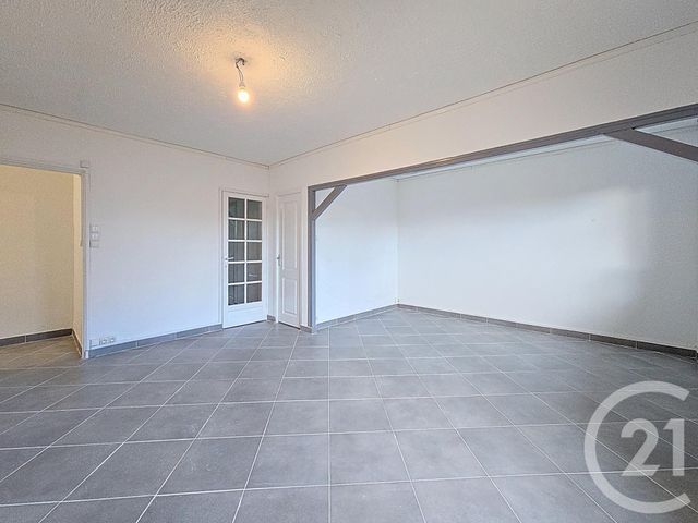 Appartement F4 à louer - 4 pièces - 63,09 m2 - La Chapelle St Luc - 10 - CHAMPAGNE-ARDENNE