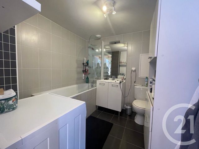 Appartement T2 à louer - 2 pièces - 50 m2 - Troyes - 10 - CHAMPAGNE-ARDENNE