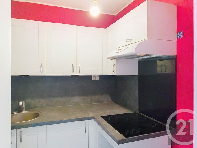 Appartement T1 &agrave; vendre - 1 pi&egrave;ce - 26,88 m2 - St Julien Les Villas - 10 - CHAMPAGNE-ARDENNE