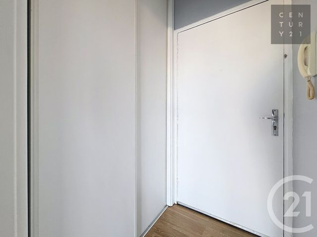 Appartement T1 &agrave; vendre - 1 pi&egrave;ce - 26,88 m2 - St Julien Les Villas - 10 - CHAMPAGNE-ARDENNE