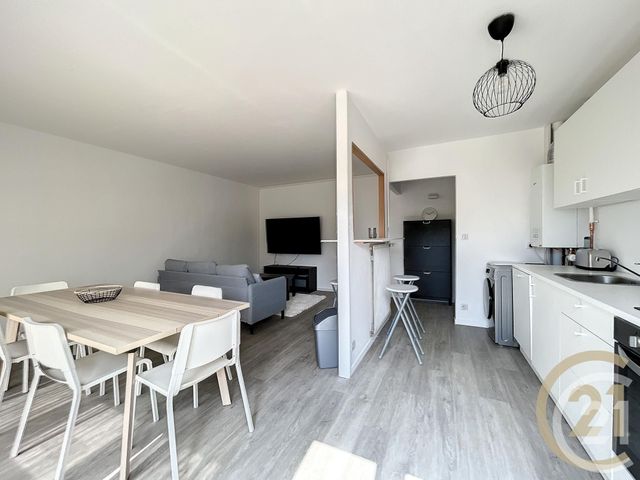 Appartement &agrave; louer - 4 pi&egrave;ces - 73,80 m2 - Troyes - 10 - CHAMPAGNE-ARDENNE