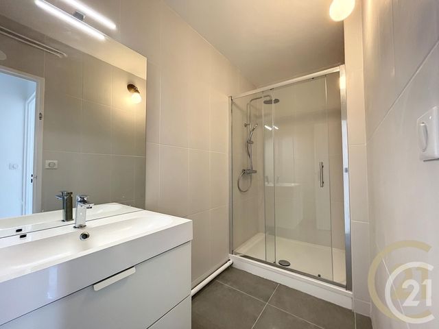 Appartement &agrave; louer - 4 pi&egrave;ces - 73,80 m2 - Troyes - 10 - CHAMPAGNE-ARDENNE