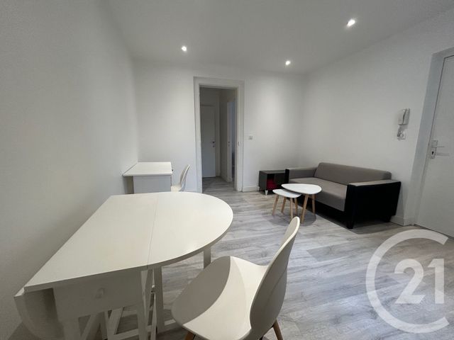 Appartement F2 &agrave; louer - 2 pi&egrave;ces - 30 m2 - Troyes - 10 - CHAMPAGNE-ARDENNE