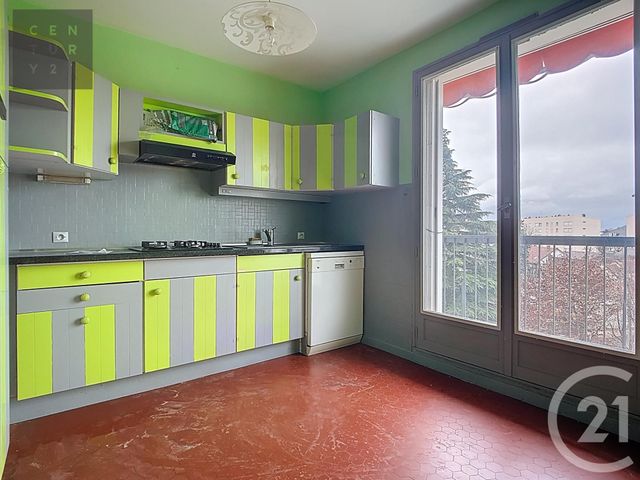 Appartement &agrave; vendre - 5 pi&egrave;ces - 97 m2 - St Andre Les Vergers - 10 - CHAMPAGNE-ARDENNE