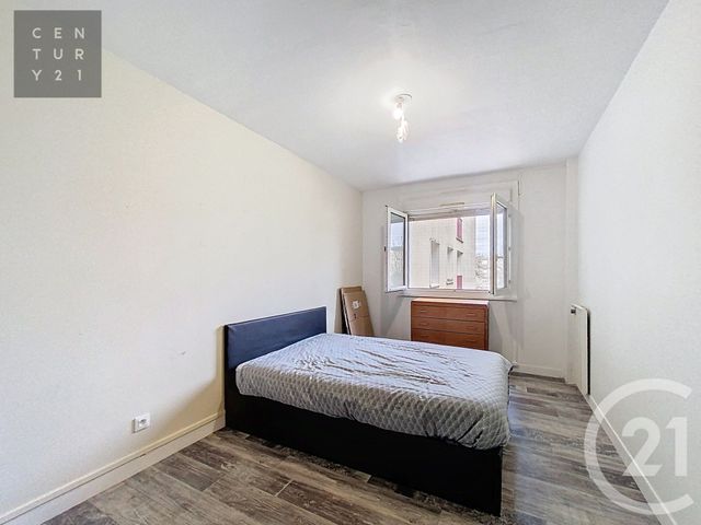 Appartement T2 &agrave; louer - 2 pi&egrave;ces - 53,68 m2 - La Chapelle St Luc - 10 - CHAMPAGNE-ARDENNE