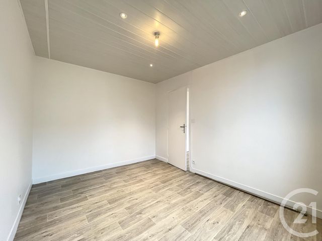 Appartement F3 &agrave; louer - 3 pi&egrave;ces - 55 m2 - La Chapelle St Luc - 10 - CHAMPAGNE-ARDENNE