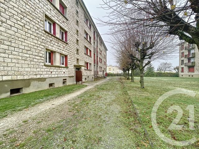 Appartement F3 &agrave; louer - 3 pi&egrave;ces - 55 m2 - La Chapelle St Luc - 10 - CHAMPAGNE-ARDENNE