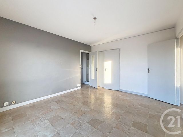 Appartement F2 &agrave; louer - 2 pi&egrave;ces - 43 m2 - Troyes - 10 - CHAMPAGNE-ARDENNE