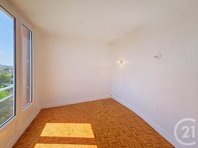 Appartement F4 &agrave; louer - 4 pi&egrave;ces - 55,90 m2 - Troyes - 10 - CHAMPAGNE-ARDENNE