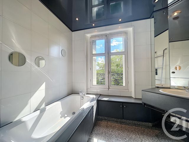 Appartement &agrave; louer - 5 pi&egrave;ces - 115 m2 - Troyes - 10 - CHAMPAGNE-ARDENNE