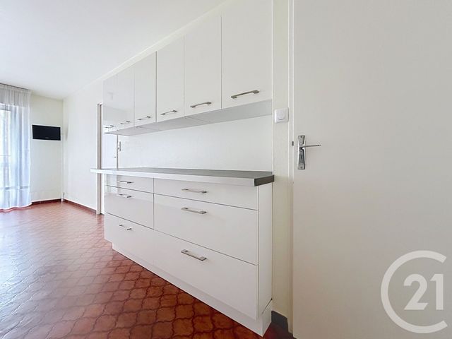 Appartement &agrave; louer - 3 pi&egrave;ces - 86,90 m2 - Troyes - 10 - CHAMPAGNE-ARDENNE
