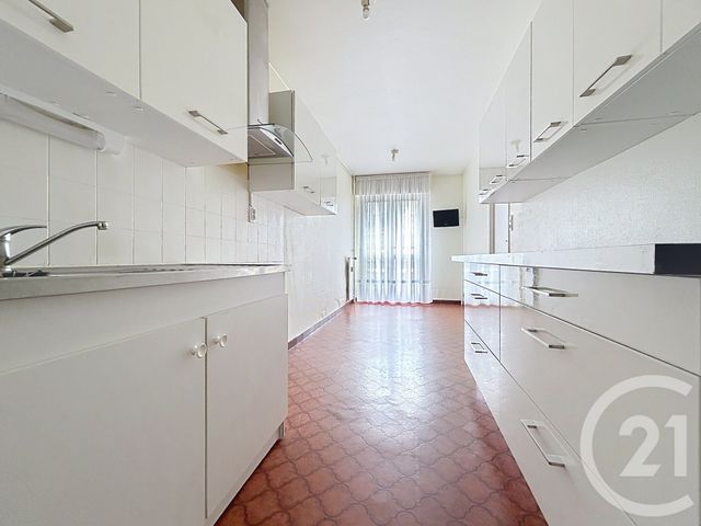 Appartement &agrave; louer - 3 pi&egrave;ces - 86,90 m2 - Troyes - 10 - CHAMPAGNE-ARDENNE