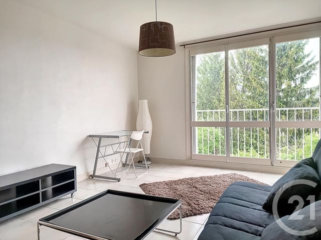 Appartement F1 &agrave; louer - 1 pi&egrave;ce - 44 m2 - St Julien Les Villas - 10 - CHAMPAGNE-ARDENNE