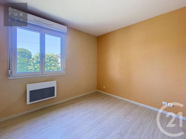 Appartement &agrave; louer - 3 pi&egrave;ces - 66,30 m2 - Troyes - 10 - CHAMPAGNE-ARDENNE