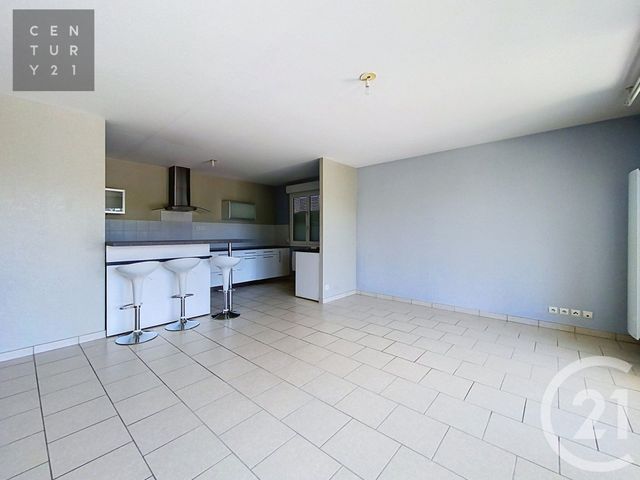 Appartement &agrave; louer - 3 pi&egrave;ces - 66,30 m2 - Troyes - 10 - CHAMPAGNE-ARDENNE