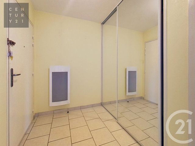 Appartement &agrave; louer - 3 pi&egrave;ces - 66,30 m2 - Troyes - 10 - CHAMPAGNE-ARDENNE