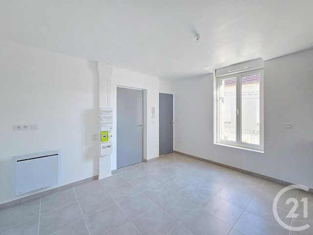 Appartement F1 bis &agrave; louer - 2 pi&egrave;ces - 31,70 m2 - Ste Savine - 10 - CHAMPAGNE-ARDENNE