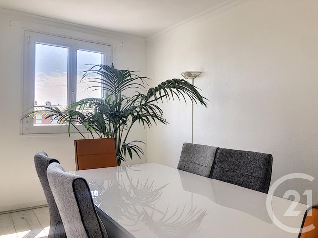 Appartement F3 &agrave; vendre - 4 pi&egrave;ces - 76,80 m2 - St Julien Les Villas - 10 - CHAMPAGNE-ARDENNE