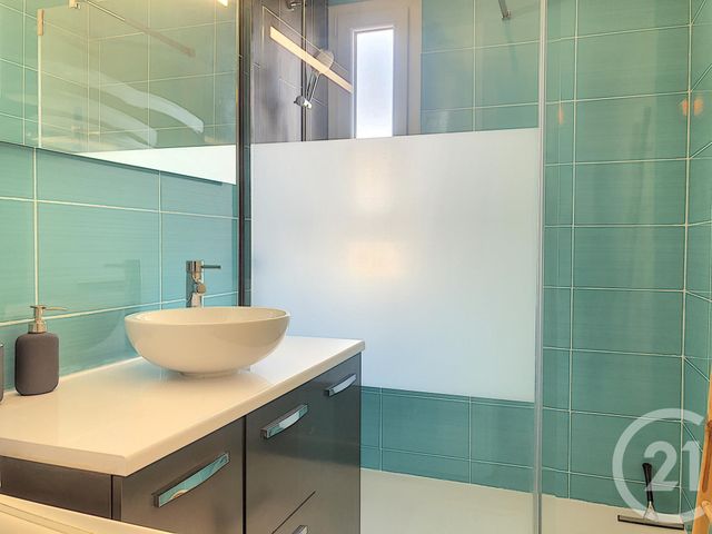 Appartement F3 &agrave; vendre - 4 pi&egrave;ces - 76,80 m2 - St Julien Les Villas - 10 - CHAMPAGNE-ARDENNE