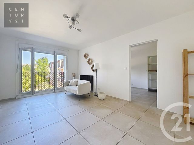 Appartement 2 &agrave; vendre - 2 pi&egrave;ces - 54,03 m2 - La Chapelle St Luc - 10 - CHAMPAGNE-ARDENNE