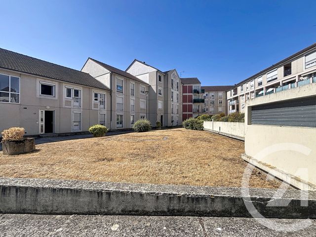 Appartement F5 &agrave; louer - 5 pi&egrave;ces - 105 m2 - St Andre Les Vergers - 10 - CHAMPAGNE-ARDENNE
