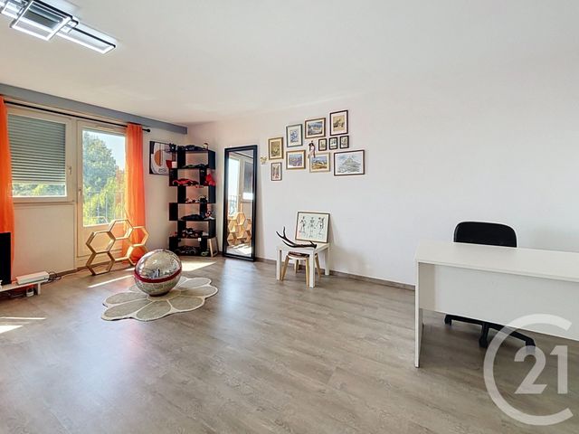 Appartement F5 &agrave; louer - 5 pi&egrave;ces - 105 m2 - St Andre Les Vergers - 10 - CHAMPAGNE-ARDENNE