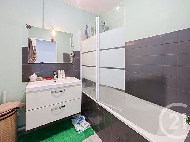 Appartement F5 &agrave; louer - 5 pi&egrave;ces - 105 m2 - St Andre Les Vergers - 10 - CHAMPAGNE-ARDENNE