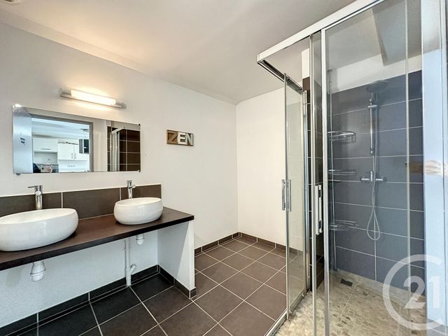 Appartement &agrave; louer - 3 pi&egrave;ces - 73 m2 - Troyes - 10 - CHAMPAGNE-ARDENNE