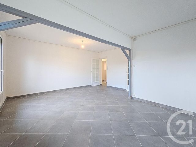 Appartement F4 &agrave; louer - 4 pi&egrave;ces - 63,09 m2 - La Chapelle St Luc - 10 - CHAMPAGNE-ARDENNE