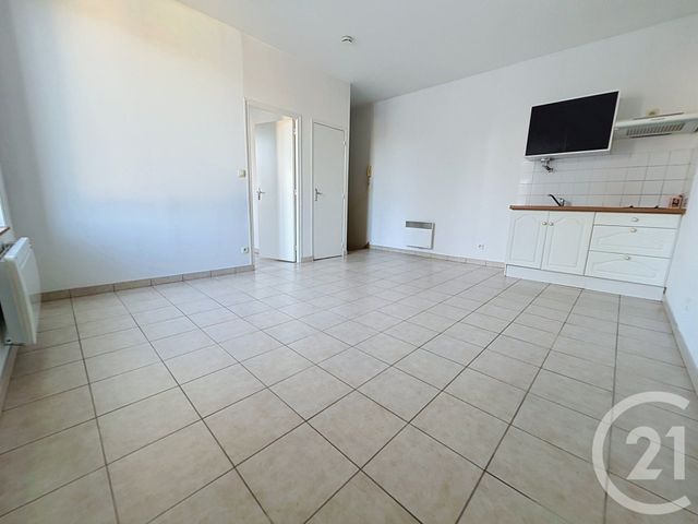Appartement F2 à louer STE SAVINE