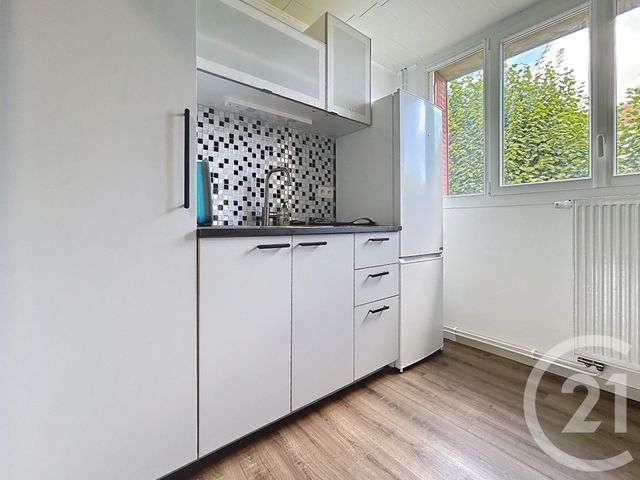 Appartement F4 &agrave; louer - 4 pi&egrave;ces - 66,92 m2 - La Chapelle St Luc - 10 - CHAMPAGNE-ARDENNE
