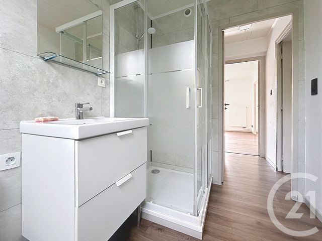 Appartement F4 &agrave; louer - 4 pi&egrave;ces - 66,92 m2 - La Chapelle St Luc - 10 - CHAMPAGNE-ARDENNE